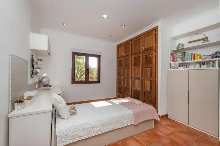 Dormitori de Finca rústica en venda en Felanitx amb Aire condicionat, Jardí privat i Terrassa