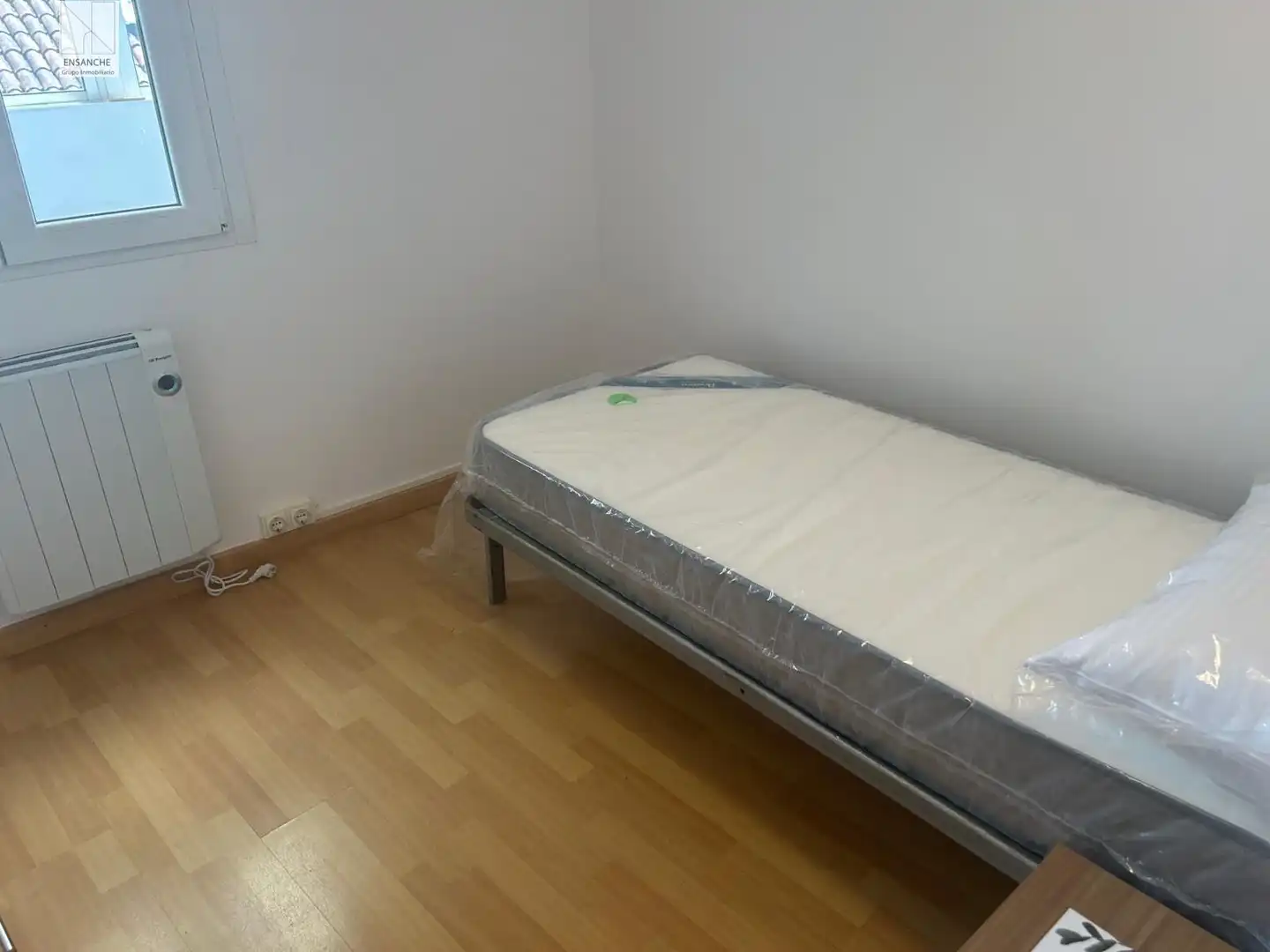 Bedroom of Flat for rent in Santiago de Compostela   with Heating and Furnished