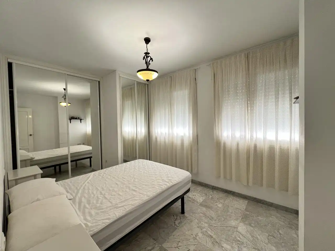 Habitación de Piso de alquiler en Málaga con Aire acondicionado y Amueblado