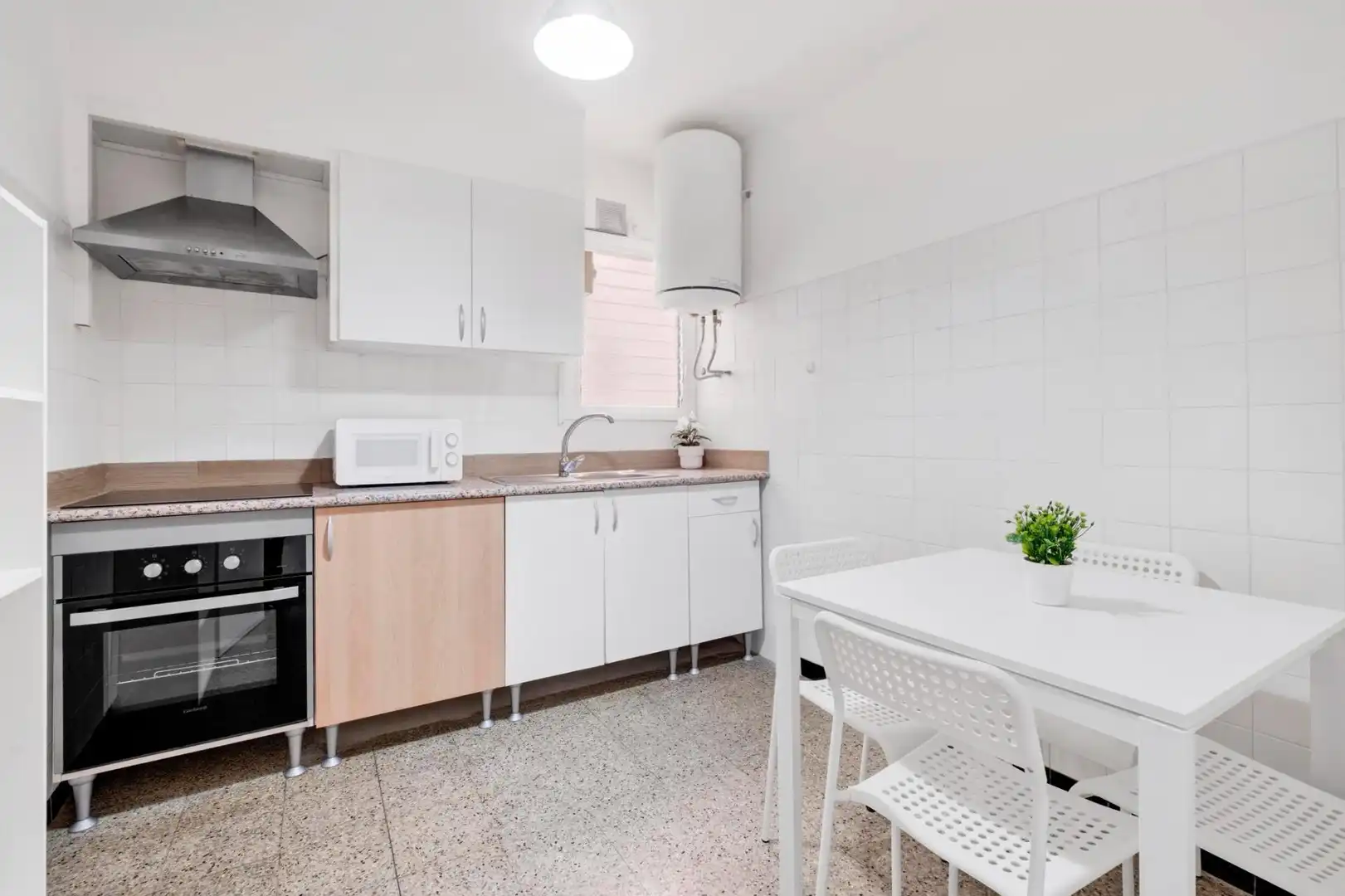 Apartments for rent in Carrer MORENETA, Mas Masó - Hospital