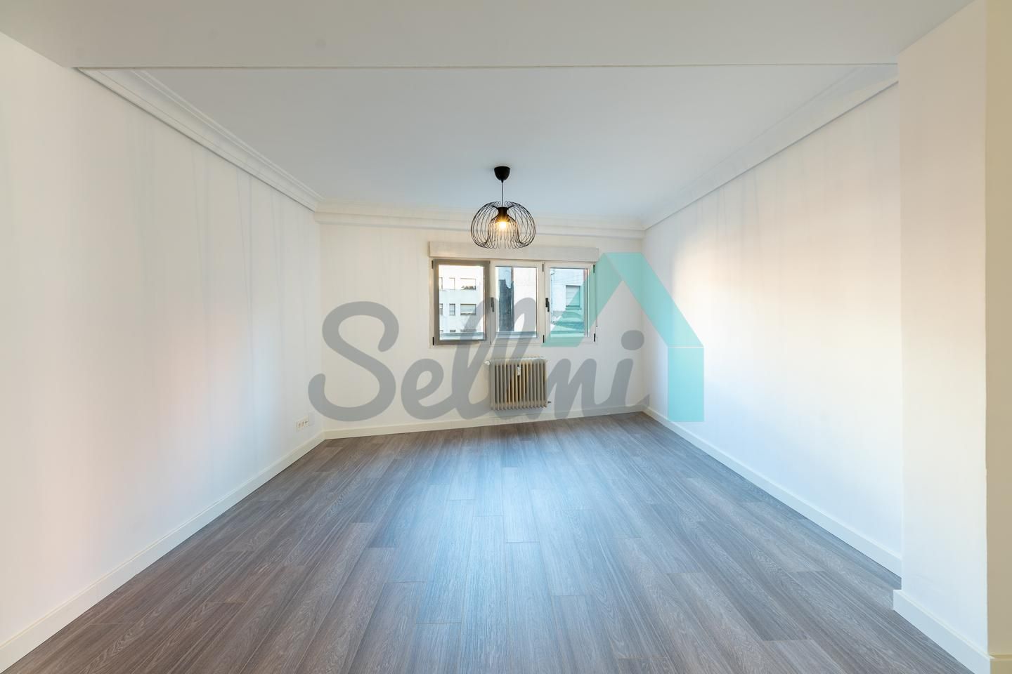 Flat for sale in Picasso, Milán - Pumarín