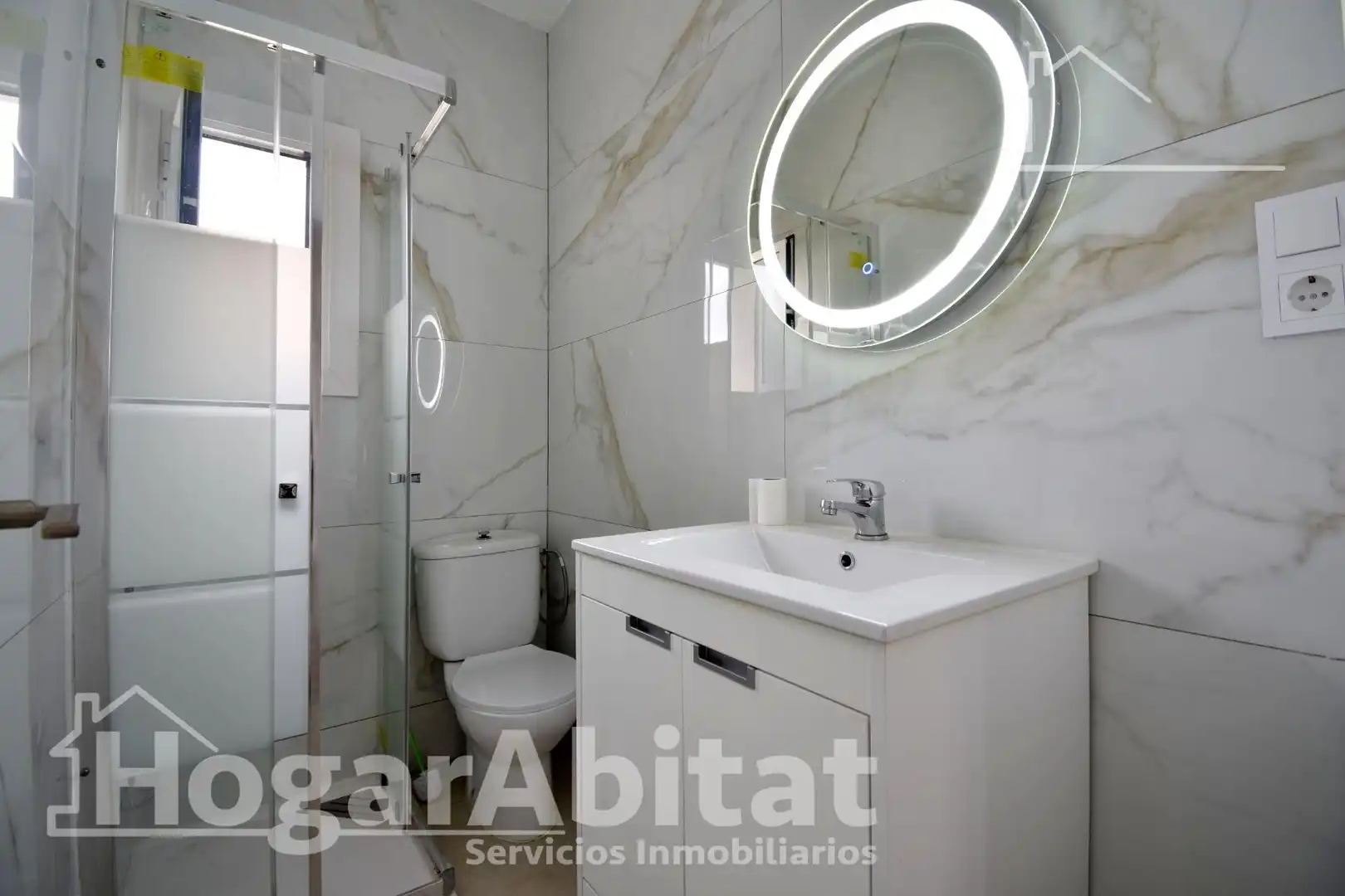 Bathroom of Flat for sale in Dénia  with Air Conditioner, Heating and Terrace