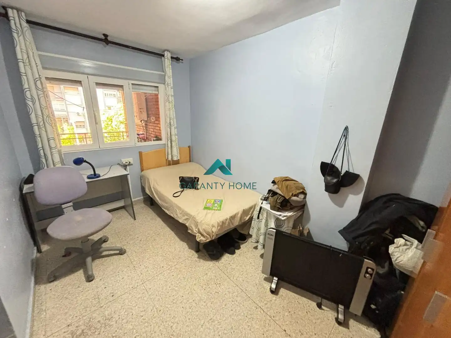 Habitación de Piso de alquiler en Jaén con Amueblado y Balcón