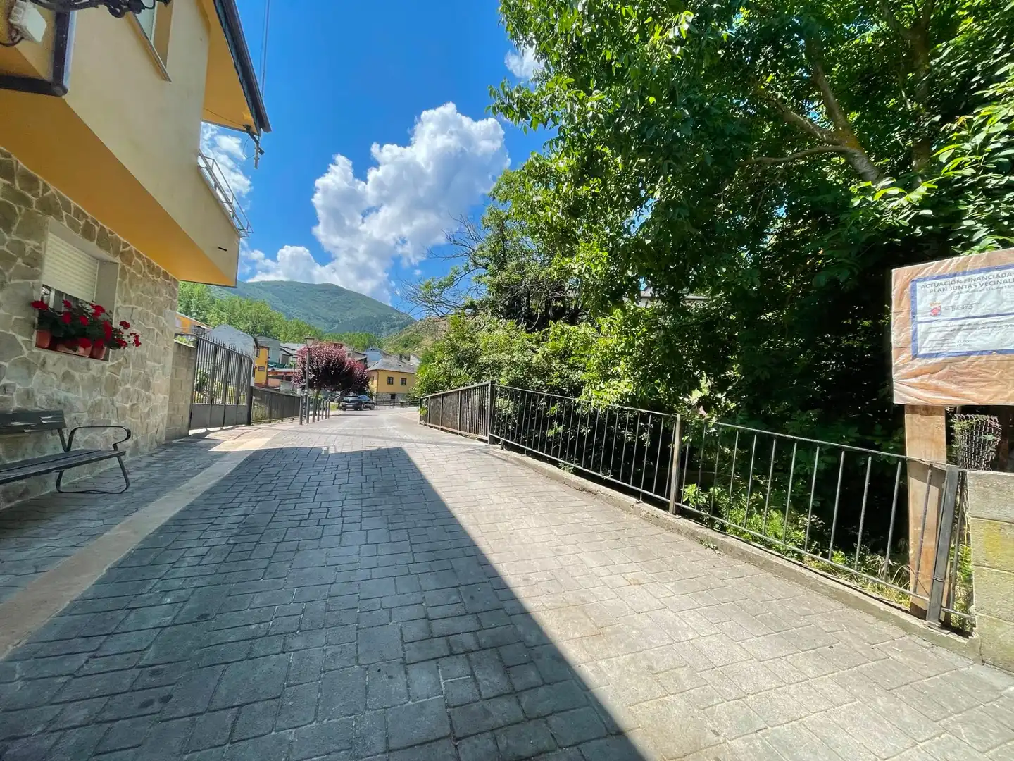 Vista exterior de Finca rústica en venda en Ponferrada
