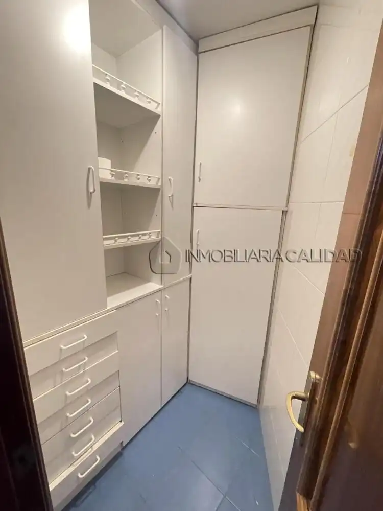 Cocina de Piso de alquiler en Burgos con Calefacción y Amueblado