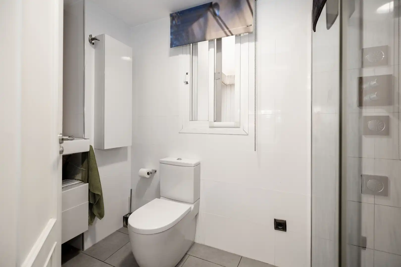 Bathroom of Flat for sale in Málaga  with Air Conditioner, Furnished and Balcony