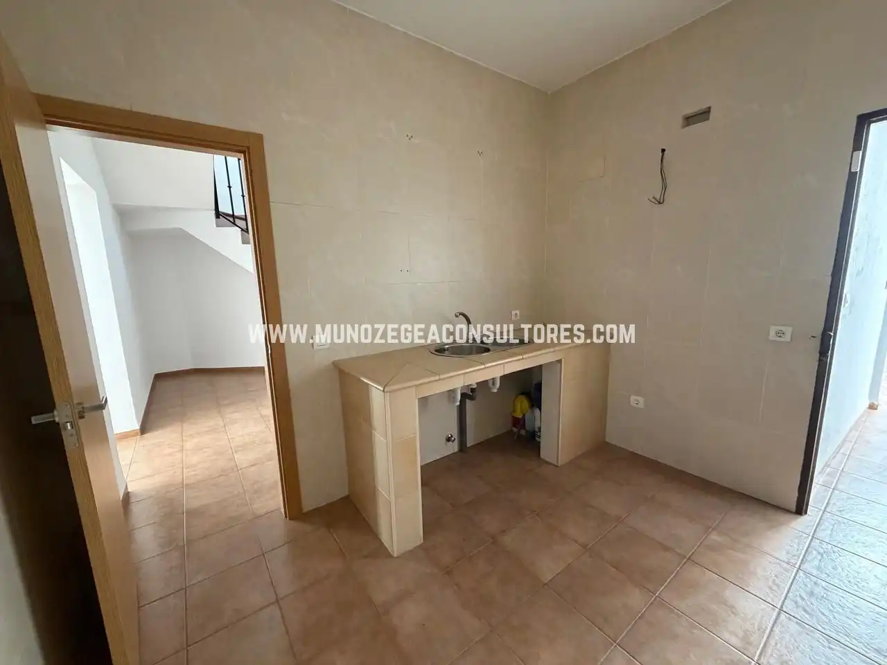 Cuina de Casa o xalet en venda en Lucena amb Terrassa i Traster