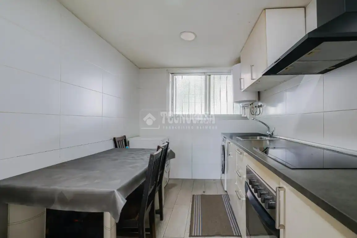 Cocina de Piso en venta en L'Hospitalet de Llobregat