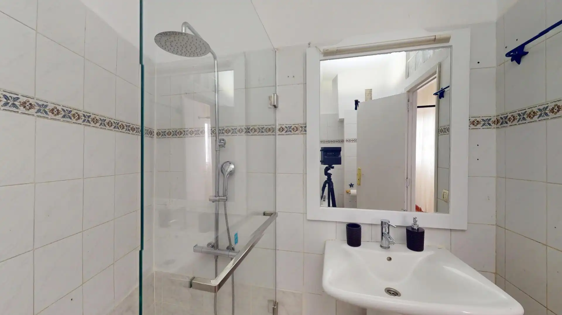 Flat for rent in Calle PINO, 11, La Cuesta -Finca España