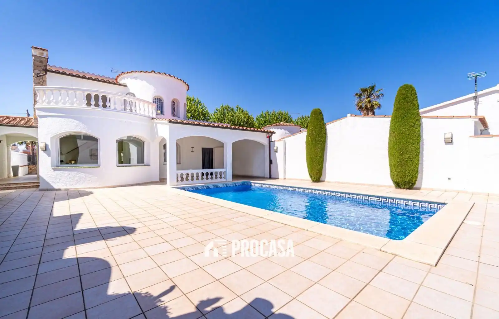 Chalet con piscina en venta en Llobregat