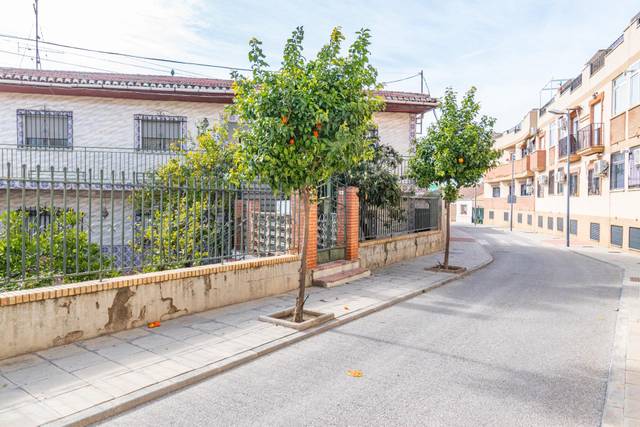 Casa-chalet en Venta en Ambroz