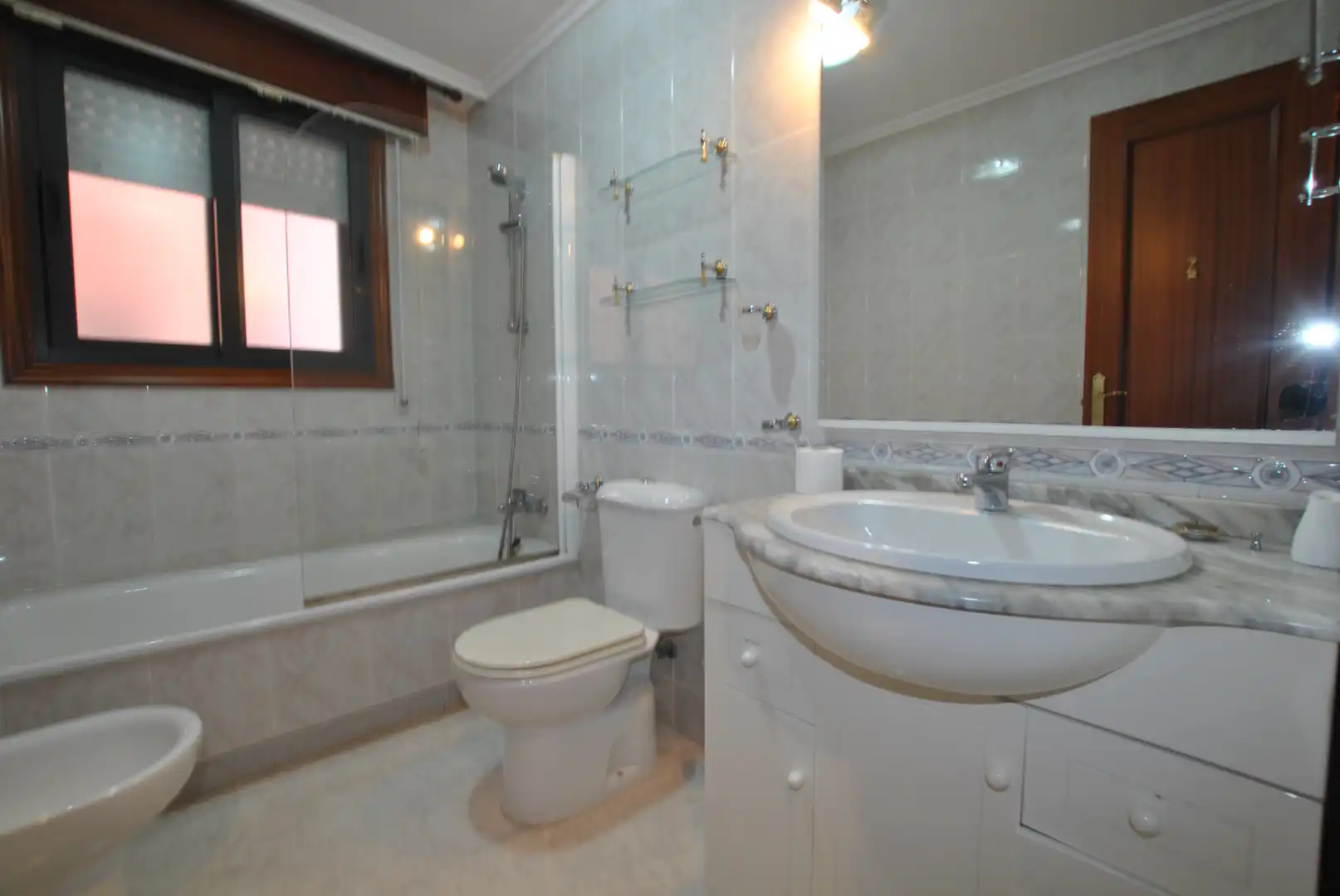 Bathroom of Flat for sale in Vigo   with Heating, Private garden and Parquet flooring