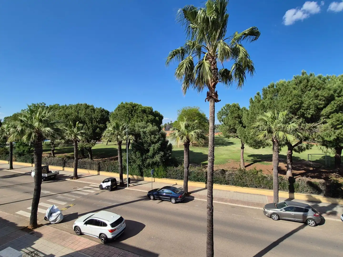 Vista exterior de Casa adosada de alquiler en Alcalá de Guadaira con Aire acondicionado, Calefacción y Jardín privado