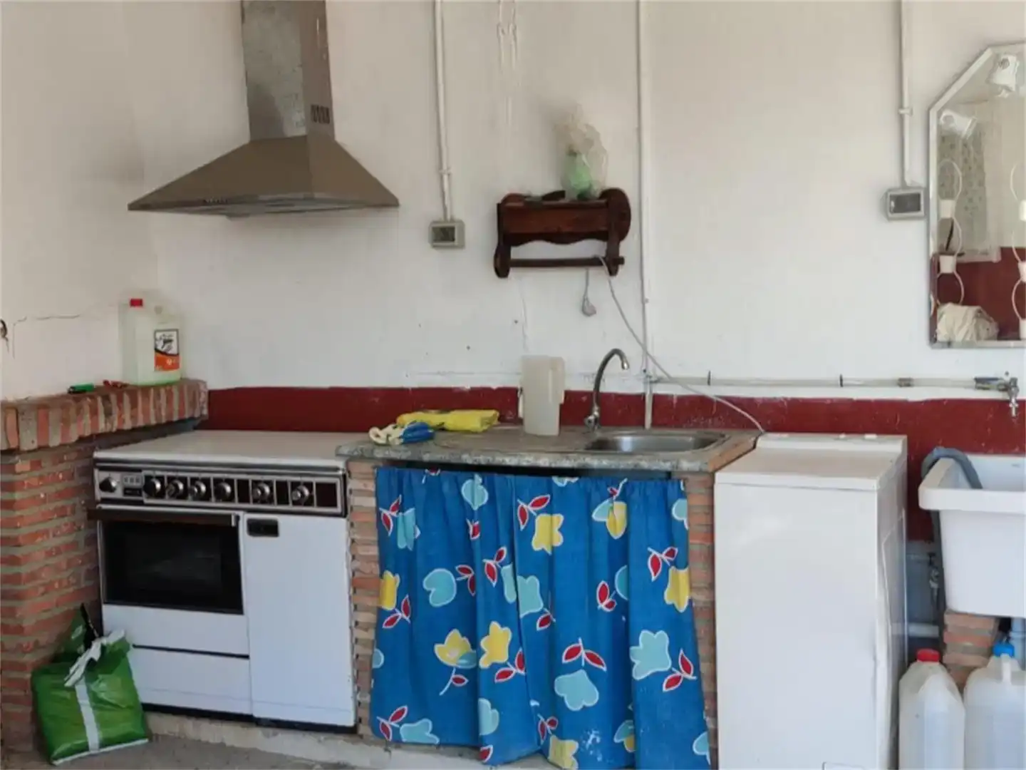 Cuina de Casa o xalet en venda en Cortes y Graena amb Moblat