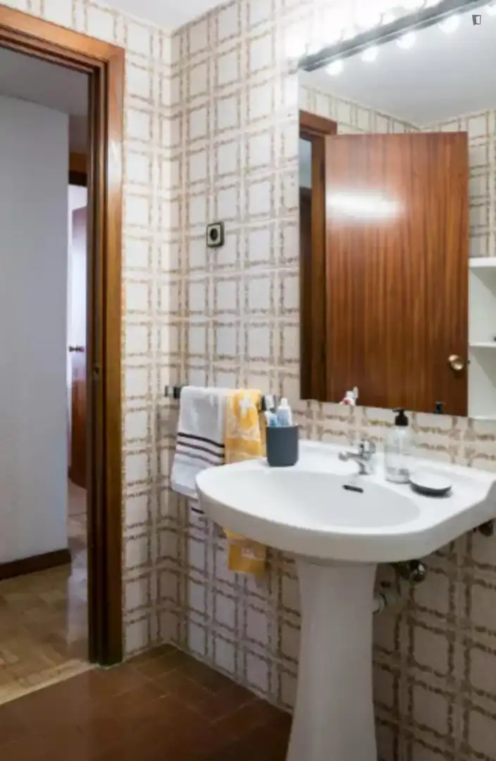 Habitació a Caballería Española