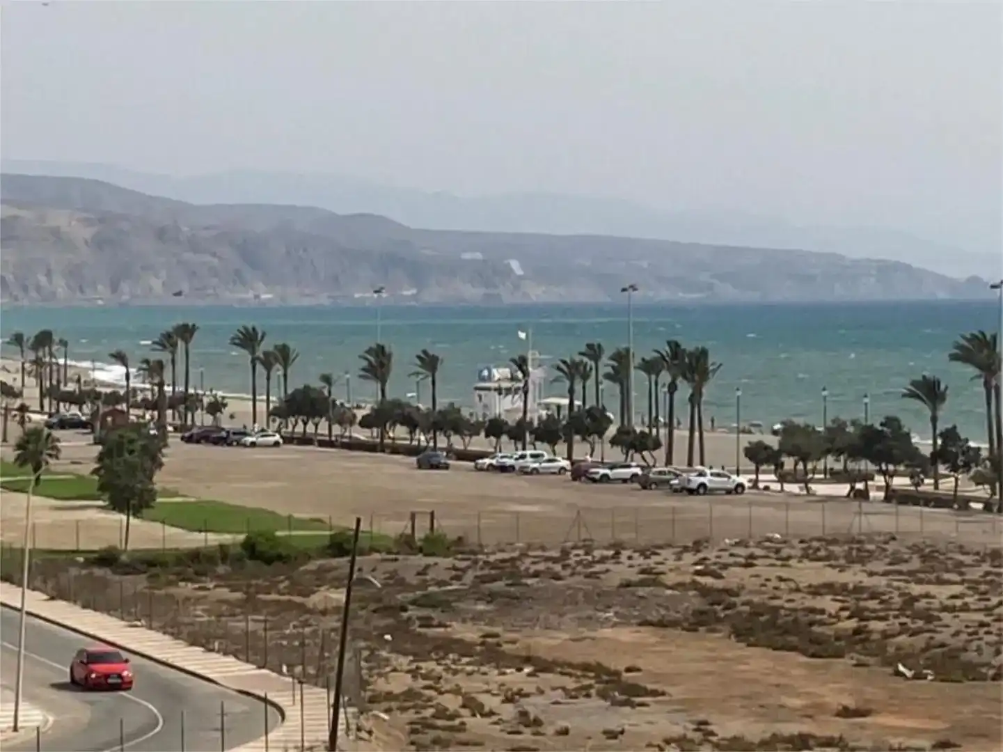 Außenansicht von Wohnung zur Miete in Roquetas de Mar mit Klimaanlage und Schwimmbad