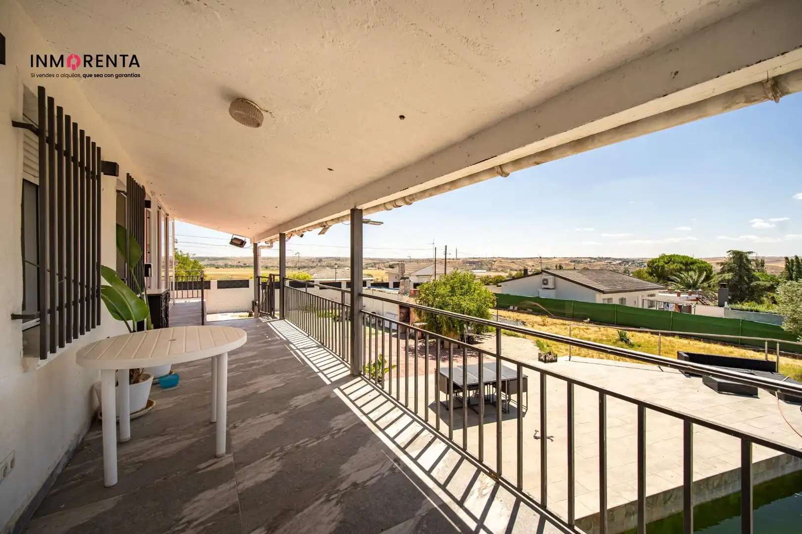 Terrassa de Casa o xalet en venda en El Viso de San Juan amb Calefacció, Jardí privat i Piscina