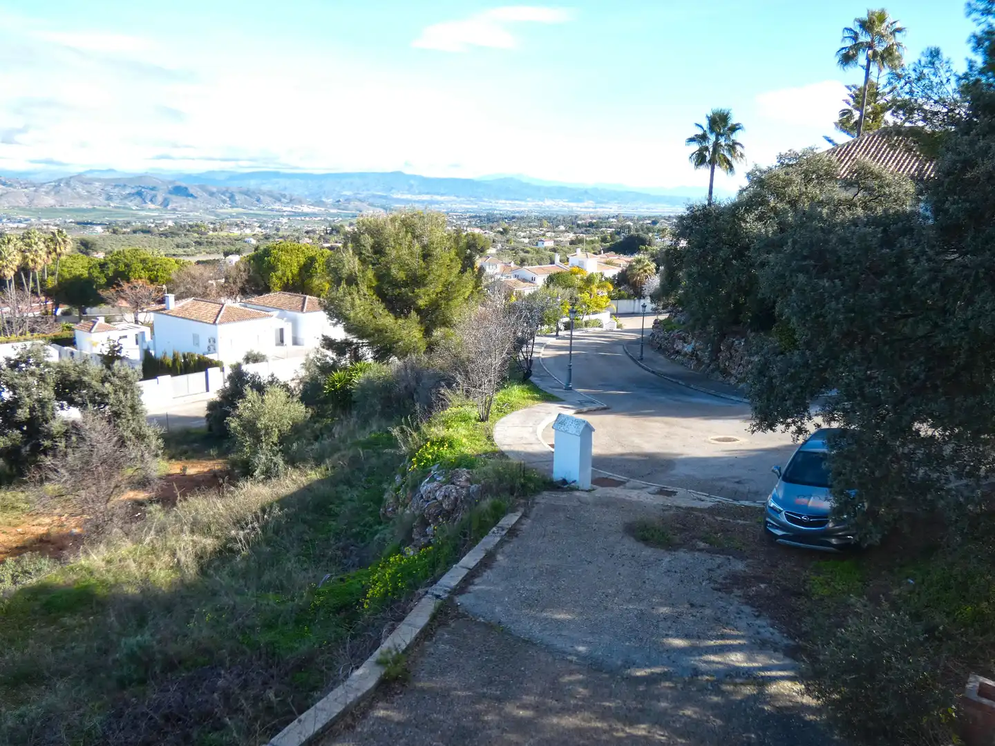 Vista exterior de Casa o xalet en venda en Alhaurín El Grande amb Jardí privat i Terrassa
