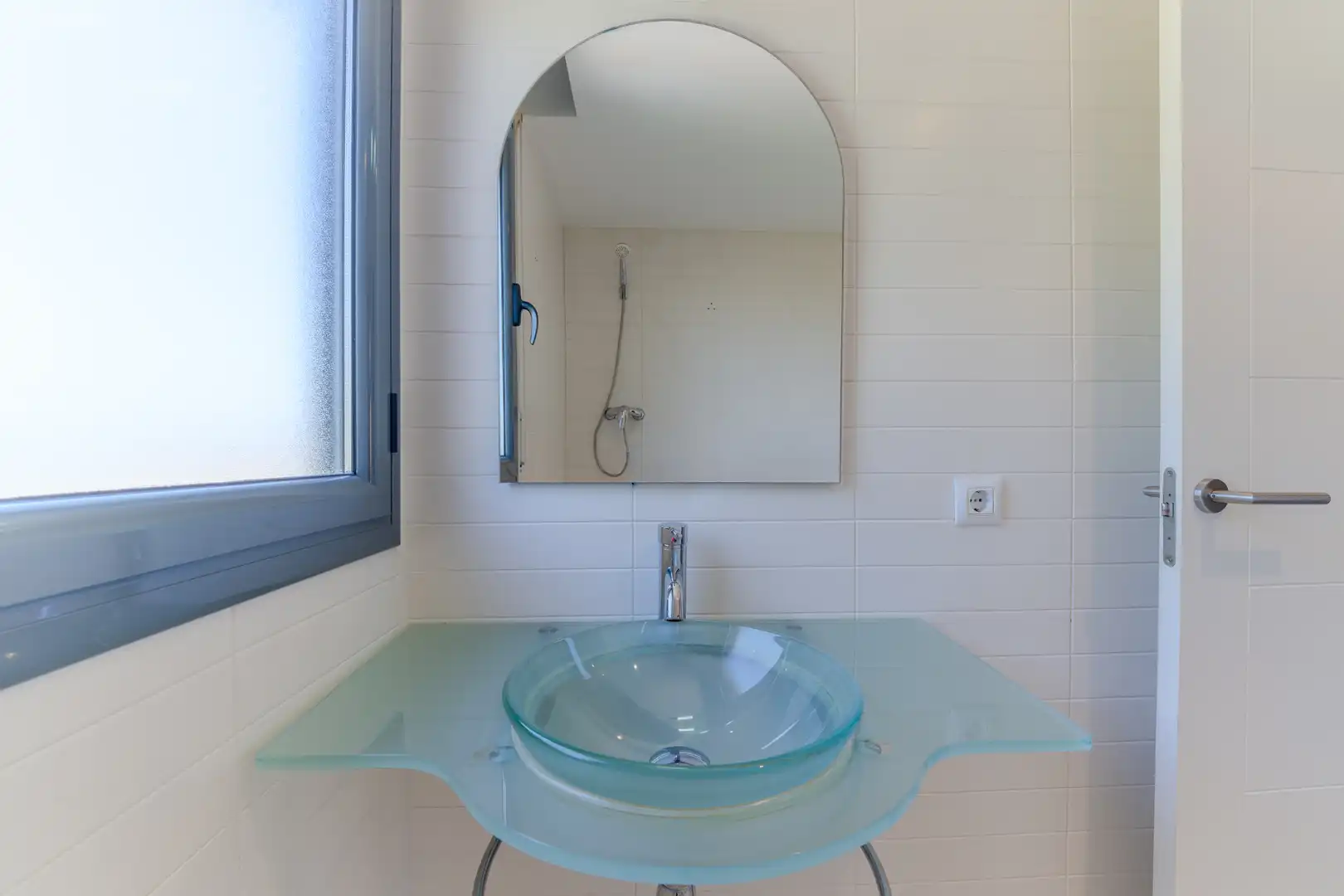 Badezimmer von Einfamilien-Reihenhaus zum Verkauf in Vidreres mit Heizung, Möbliert und Ofen