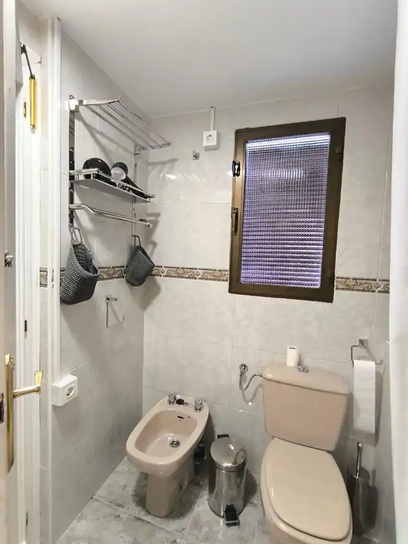 Bathroom of Flat for rent in Beiro