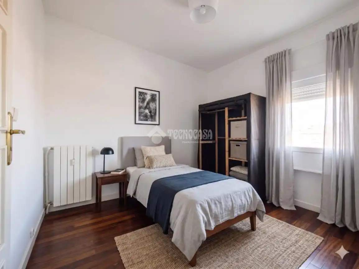 Habitación de Ático en venta en Madrid con Calefacción, Terraza y Balcón