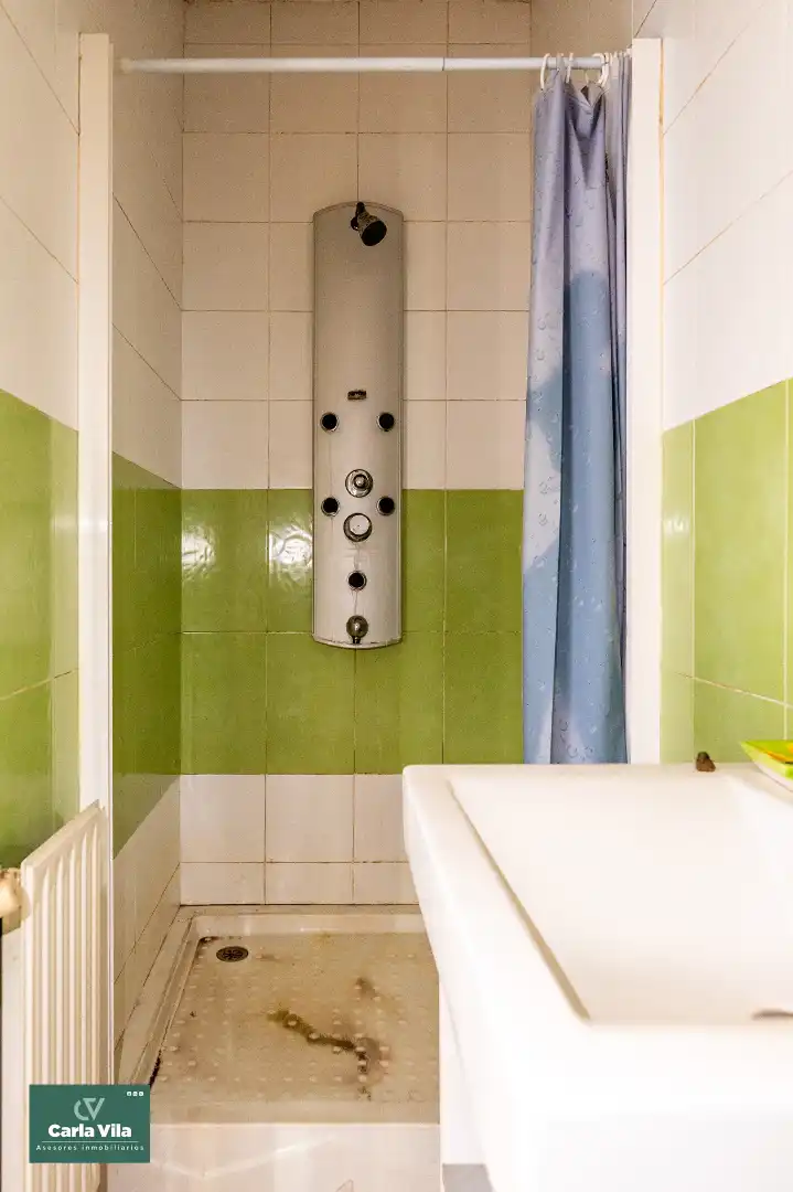 Baño de Casa adosada en venta en Lugo con Jardín privado, Terraza y Trastero