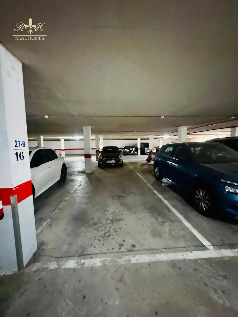 Parkplatz von Wohnung zur Miete in Benidorm mit Klimaanlage, Heizung und Schwimmbad
