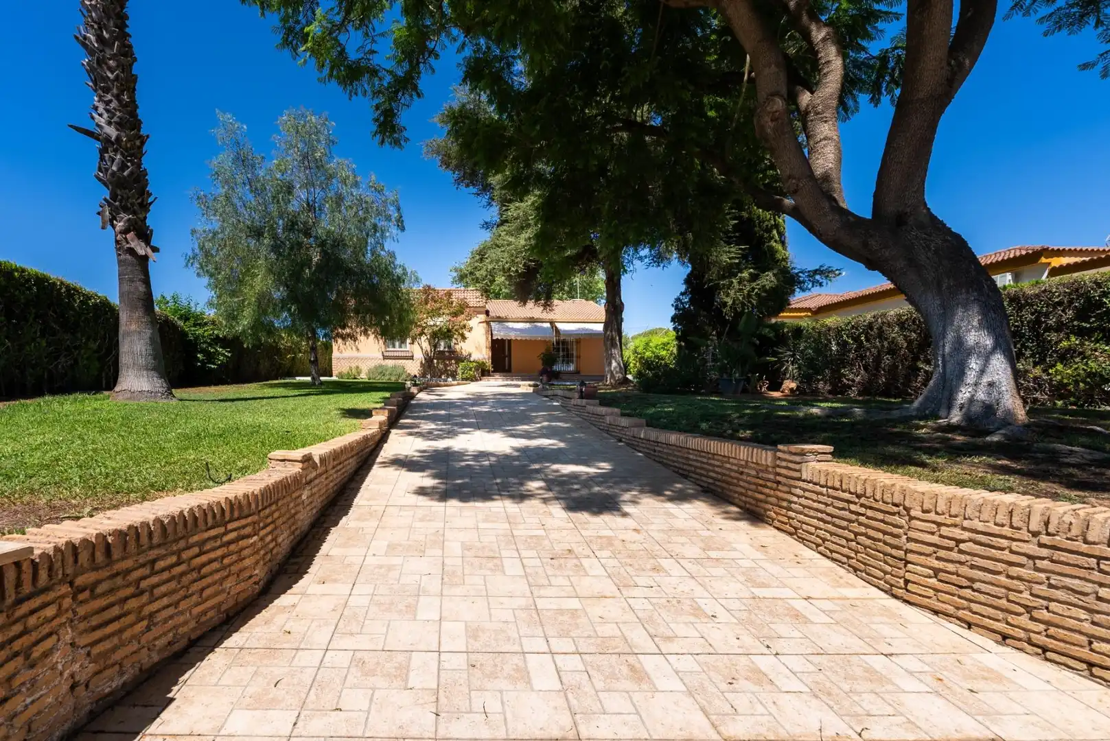 Villa avec piscine à vendre à Calle de los Tulipanes