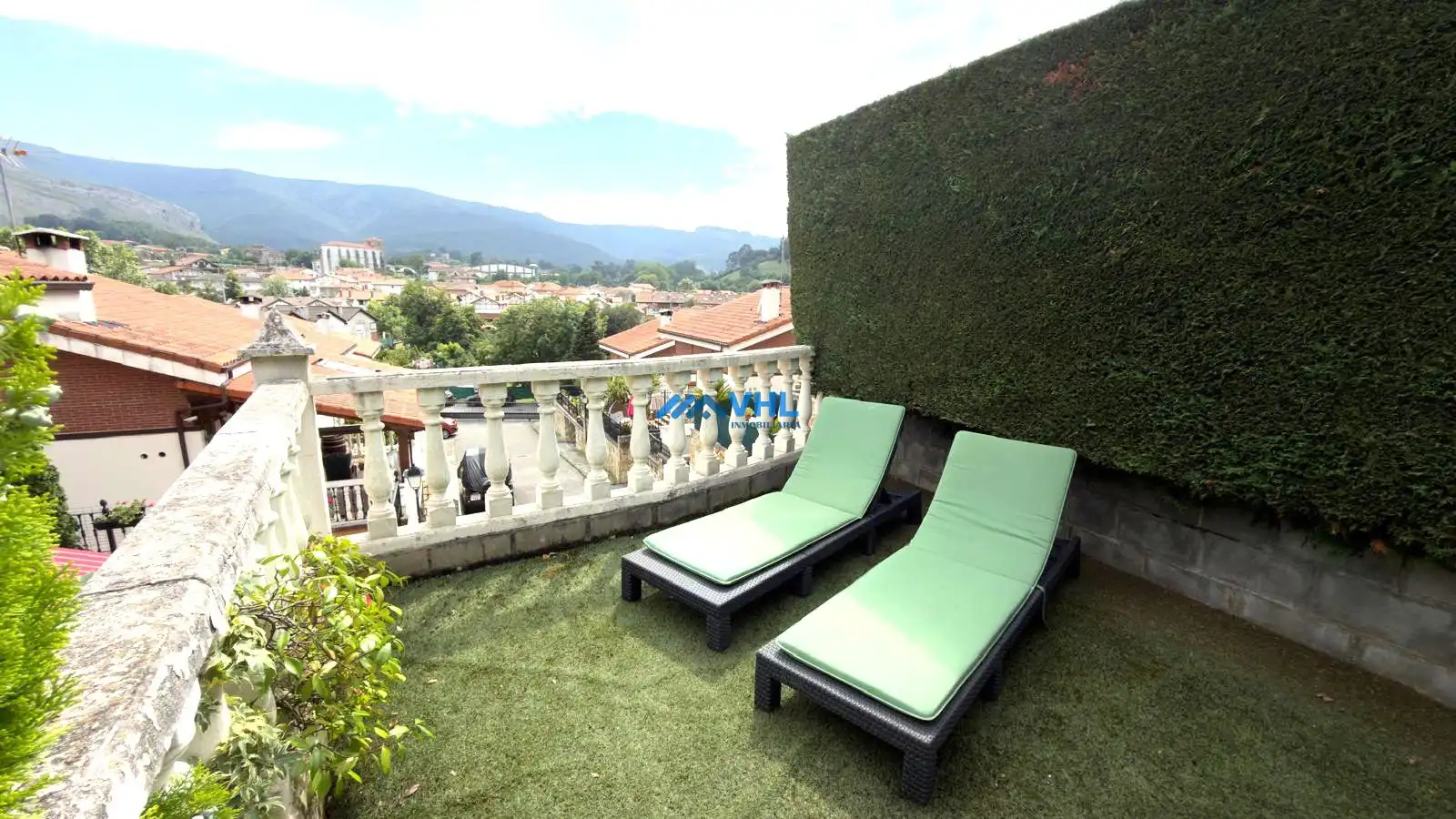Terrace of Houses for sale in Castro-Urdiales  with Heating, Private garden and Balcony