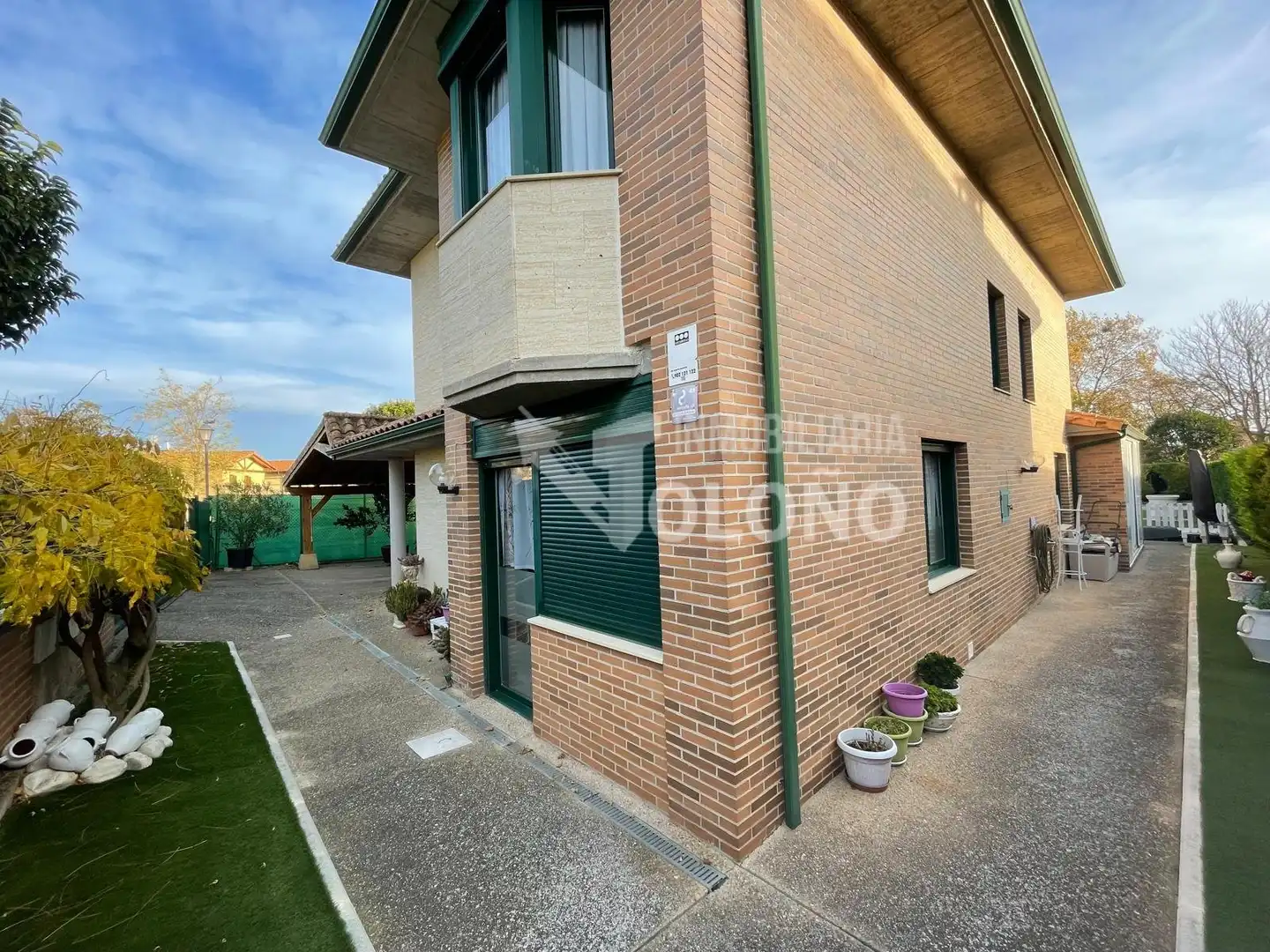 Vista exterior de Casa o xalet en venda en Ollauri amb Calefacció, Jardí privat i Terrassa