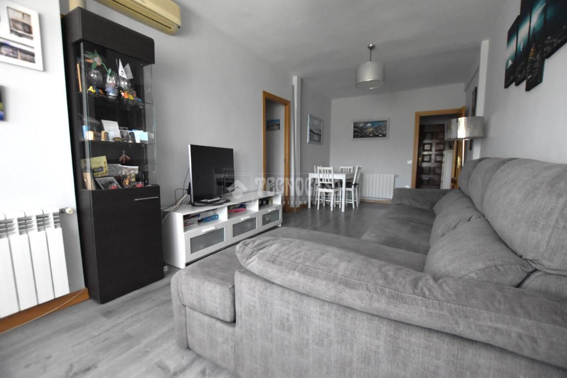 Living room of Flat for sale in Getafe  with Air Conditioner and Heating