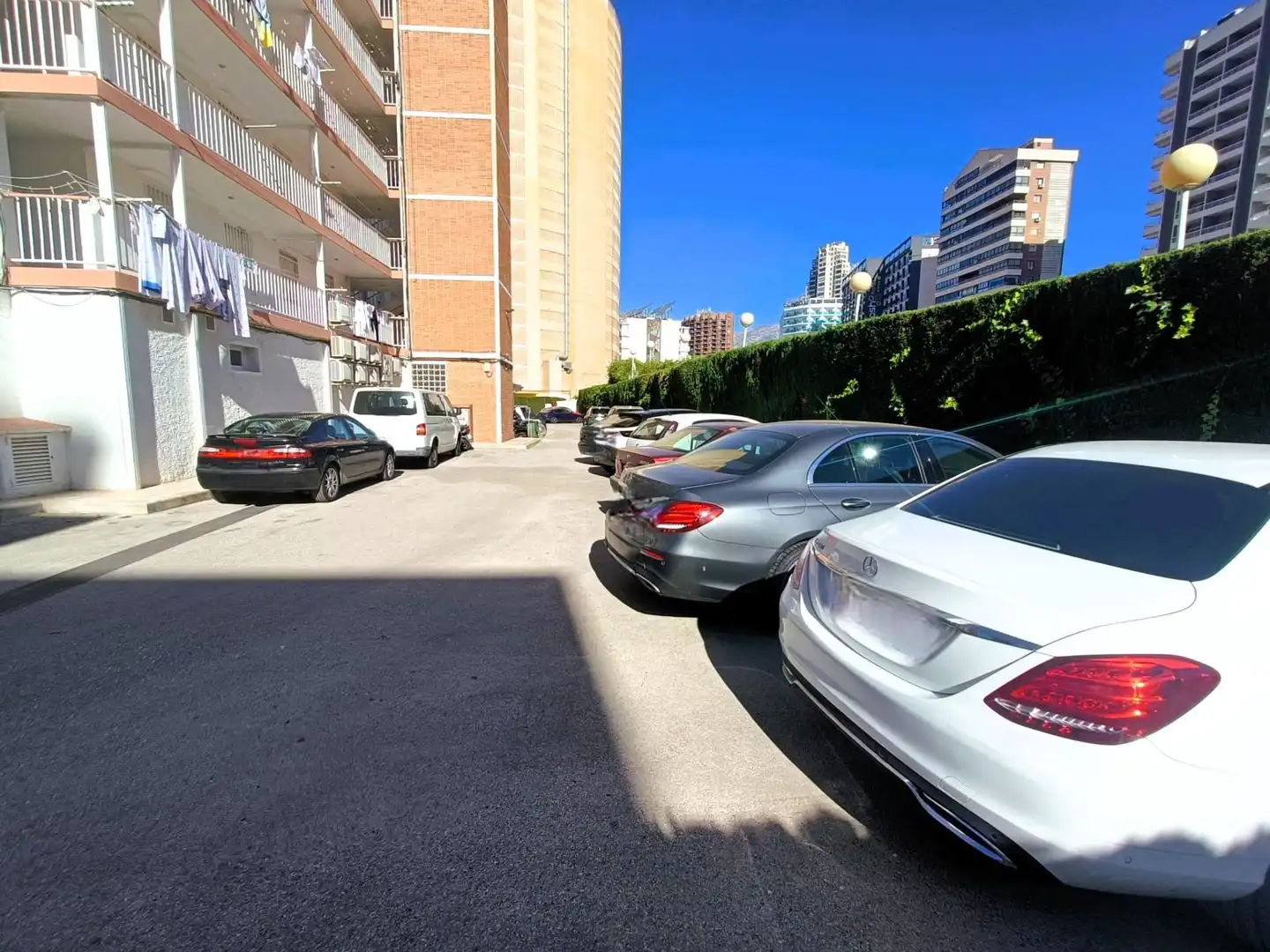 Aparcament de Planta baixa en venda en Benidorm amb Aire condicionat, Moblat i Piscina comunitària