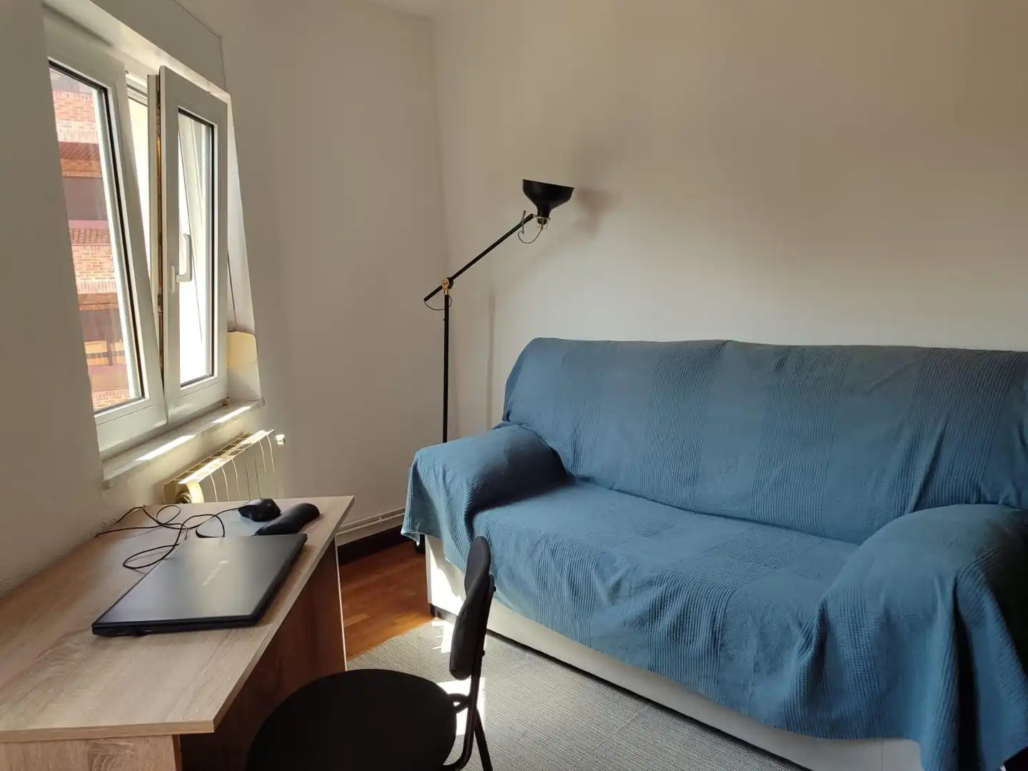 Living room of Flat for rent in Oviedo   with Heating and Furnished