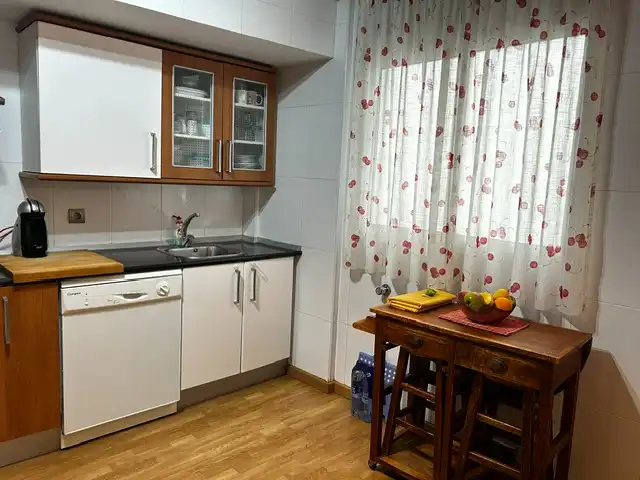 Cocina de Piso en venta en Vilagarcía de Arousa con Calefacción, Parquet y Amueblado