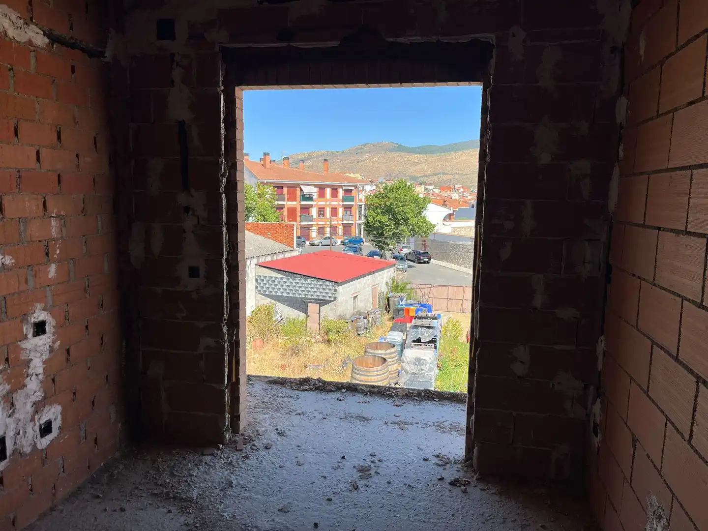 Exterior view of Buildings for sale in El Tiemblo 