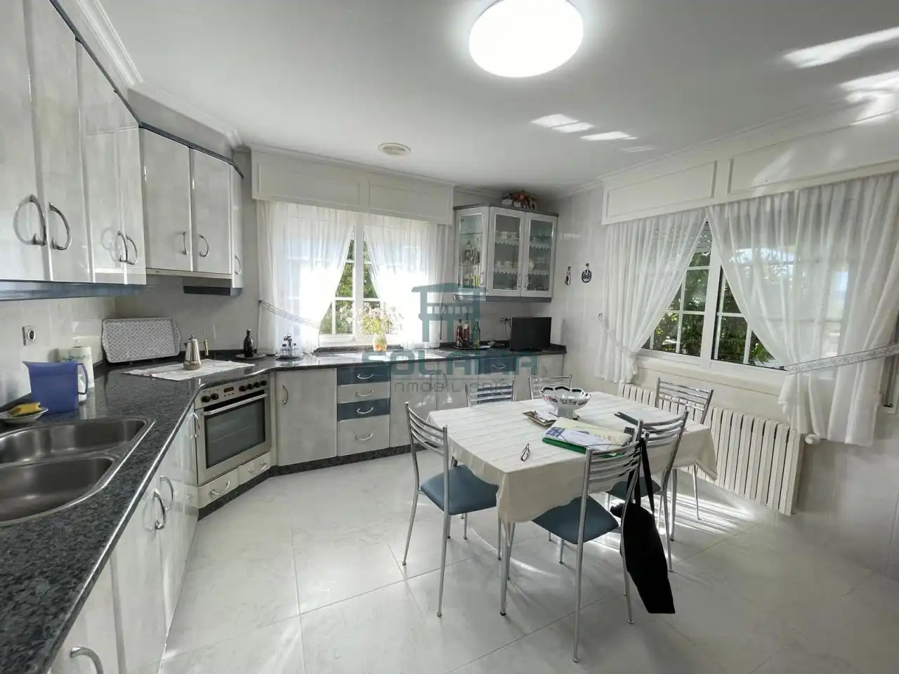 Kitchen of Houses for sale in Ourense Capital   with Heating, Private garden and Terrace