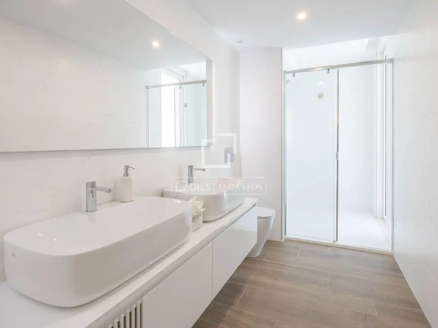 Badezimmer von Dachboden zum Verkauf in Valencia mit Klimaanlage, Heizung und Terrasse