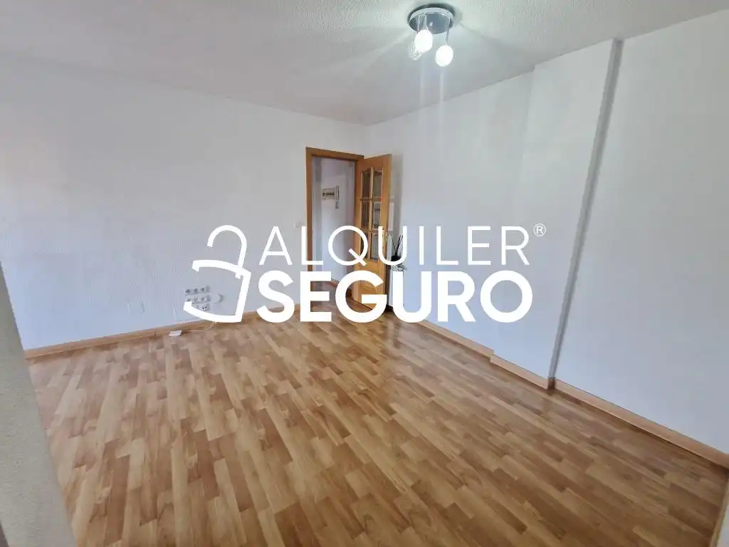 Flat for rent in Fuenlabrada  with Air Conditioner, Heating and Terrace