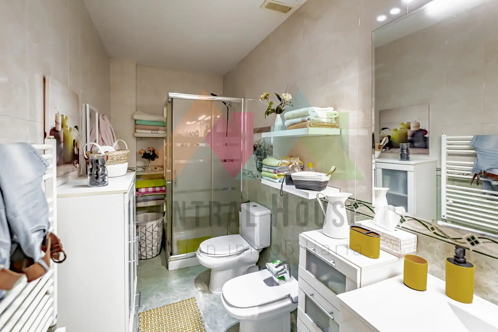 Cocina de Casa adosada en venta en Guadalajara con Aire acondicionado, Calefacción y Jardín privado