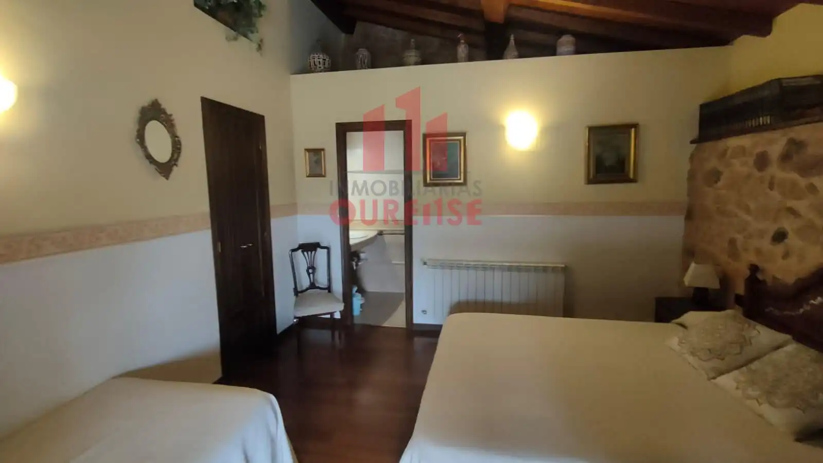 Dormitori de Finca rústica en venda en San Amaro amb Aire condicionat, Calefacció i Jardí privat