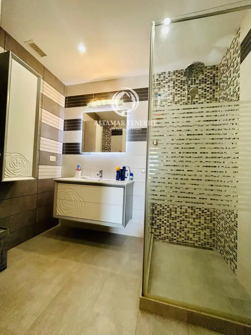 Apartamento con piscina en venta en Costa Adeje, imagen 16