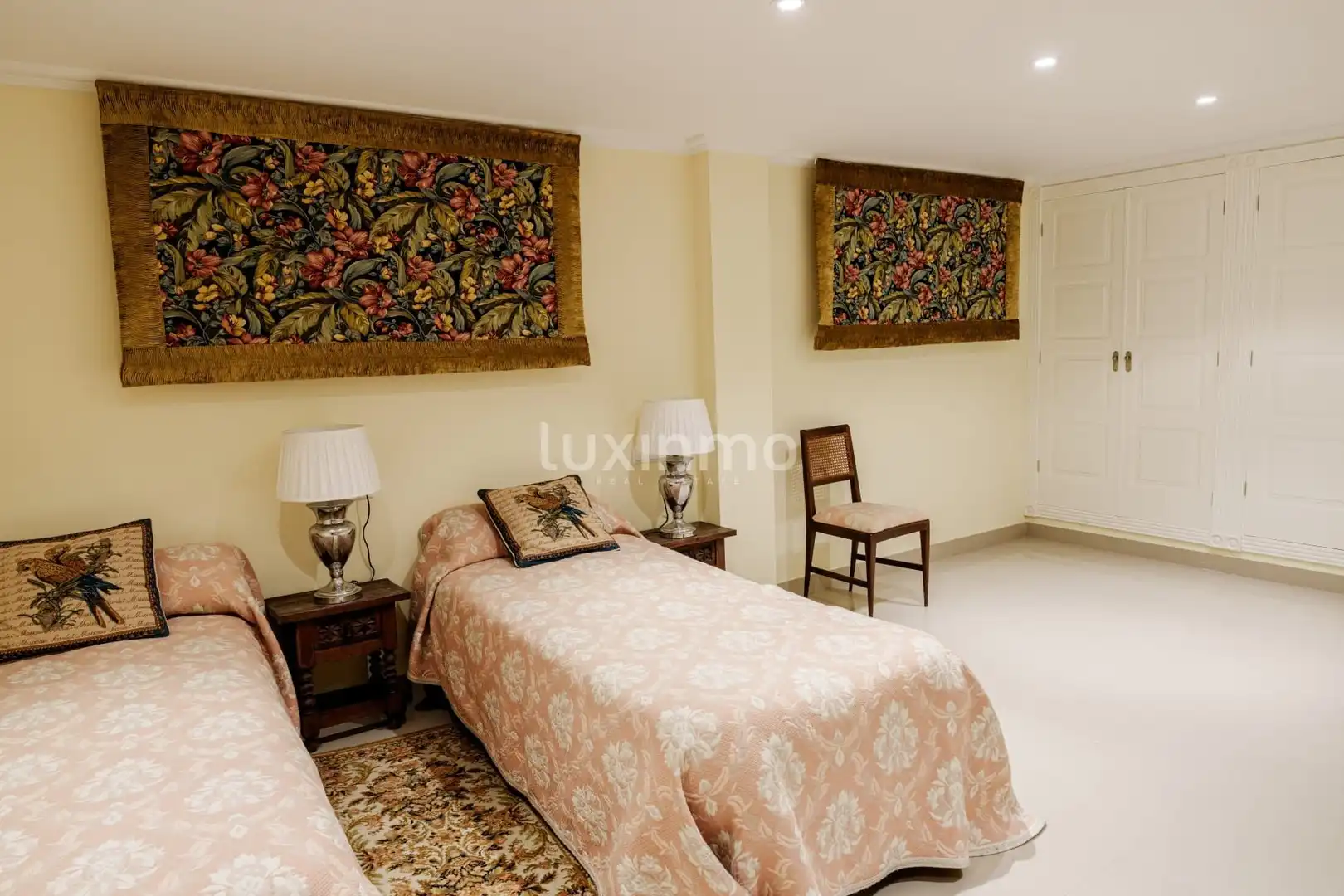 Country house zum Verkauf in Alicante / Alacant mit Klimaanlage, Heizung und Privatgarten