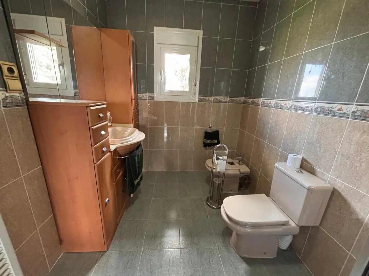 Bany de Casa o xalet en venda en Híjar amb Calefacció, Jardí privat i Traster
