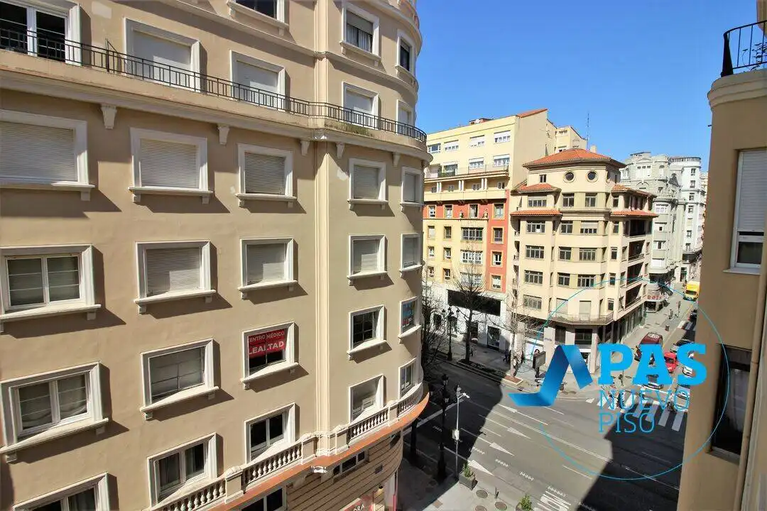 Piso en venta en Calle Lealtad, Centro - Ayuntamiento