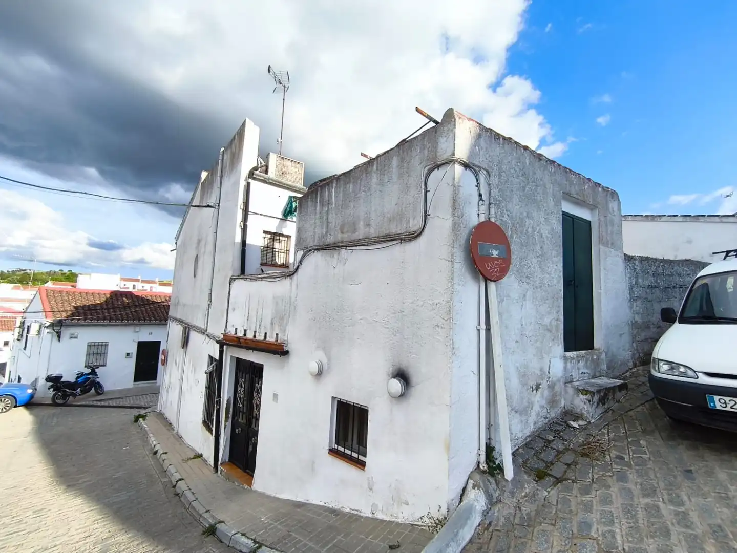 Vista exterior de Casa o xalet en venda en Cazalla de la Sierra amb Moblat