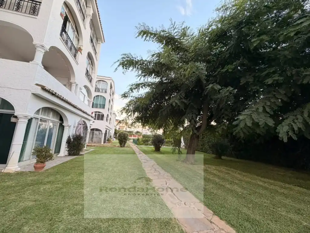 Flat with balcony to rent in Avenida Flor De Loto