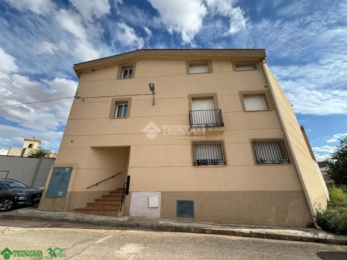 Vista exterior de Pis en venda en Zarza de Tajo amb Moblat