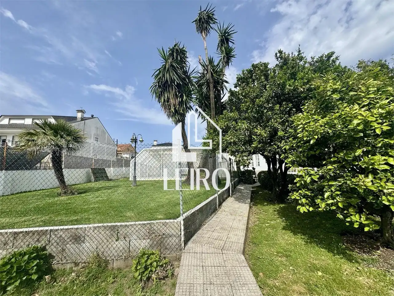 Vista exterior de Casa o chalet en venta en A Illa de Arousa  con Calefacción, Jardín privado y Parquet