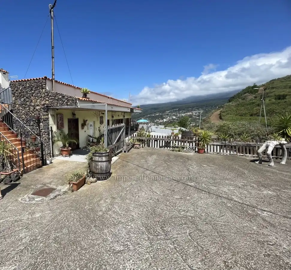 Vista exterior de Casa o xalet en venda en Icod de los Vinos amb Moblat