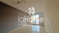 Living room of Flat for sale in Paterna  with Air Conditioner, Terrace and Oven